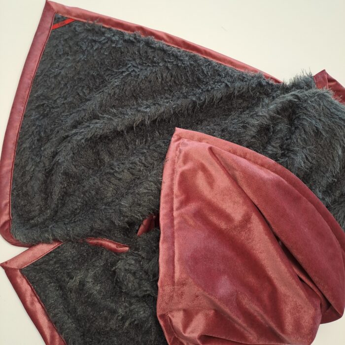 Samt verschiedene Farben, Kunstfell-Plaid, Rückseite Sheep grey – Bild 9