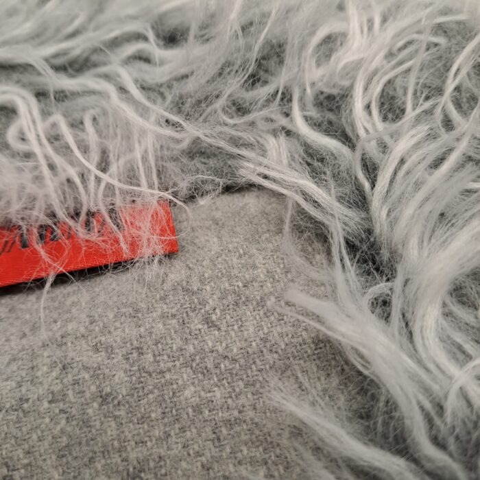 Flokati grey, Kunstfell-Plaid, Rückseite Wool-Cashmere grey – Bild 3