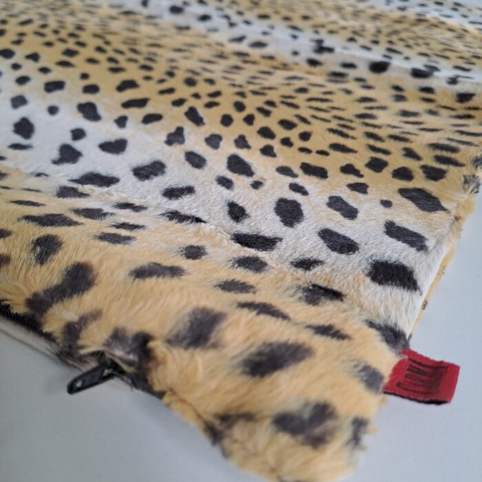 Gepard, Kunstfell-Kissenhüllen, Set 2 Stück 60x60cm – Bild 2