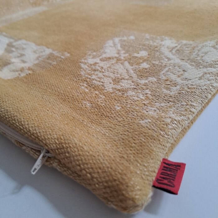 Loft hellgelb, Deko-Kissenhülle, 50x50cm – Bild 2