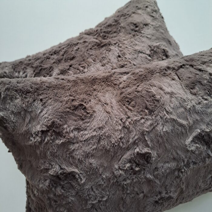 Lamm mocca, Kunstfell-Kissenhüllen, verschiedene Größen – Bild 4