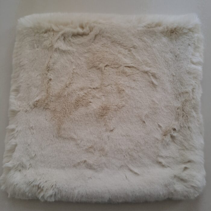Puma cream, Kunstfell-Kissenhüllen, verschiedene Größen, Auslaufmodell