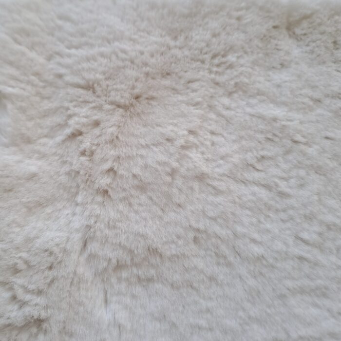Puma white, Kunstfell-Kissenhüllen, verschiedene Größen, Auslaufmodell – Bild 3