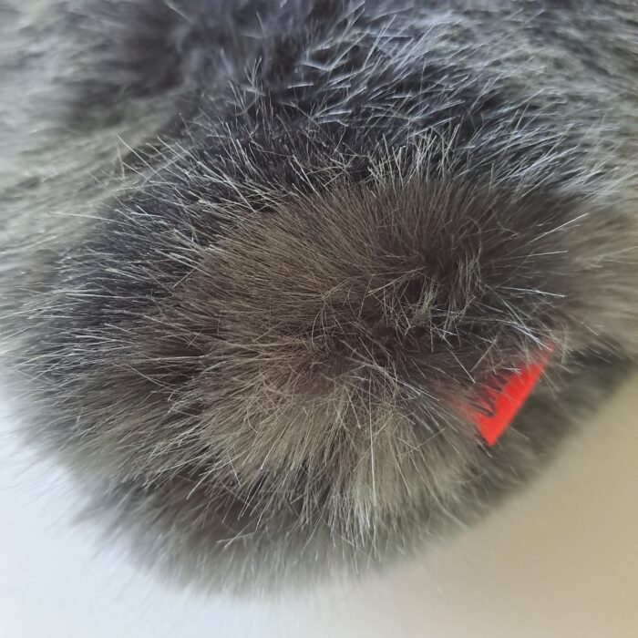Seal dunkelgrau, Kunstfell-Kissenhüllen, verschiedene Größen, Auslaufmodell – Bild 3