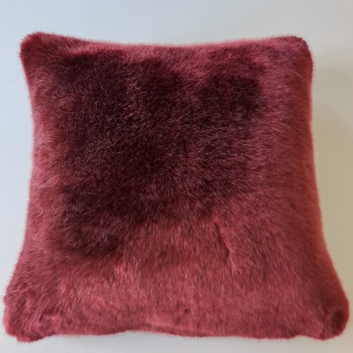 Seal red, Kunstfell-Kissenhülle, 50x50cm, Auslaufmodell
