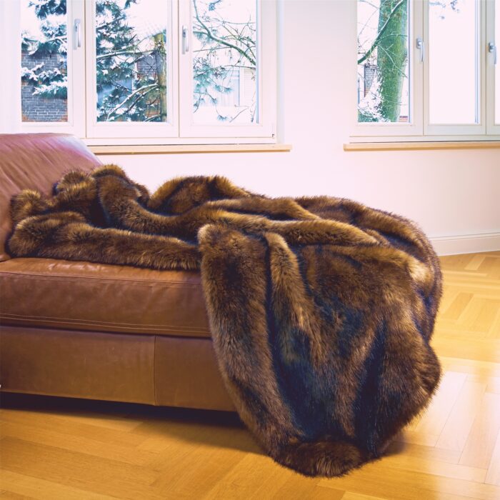 Real-Fox, Kunstfell-Plaid, Rückseite Wool-Cashmere camel, Messemodell