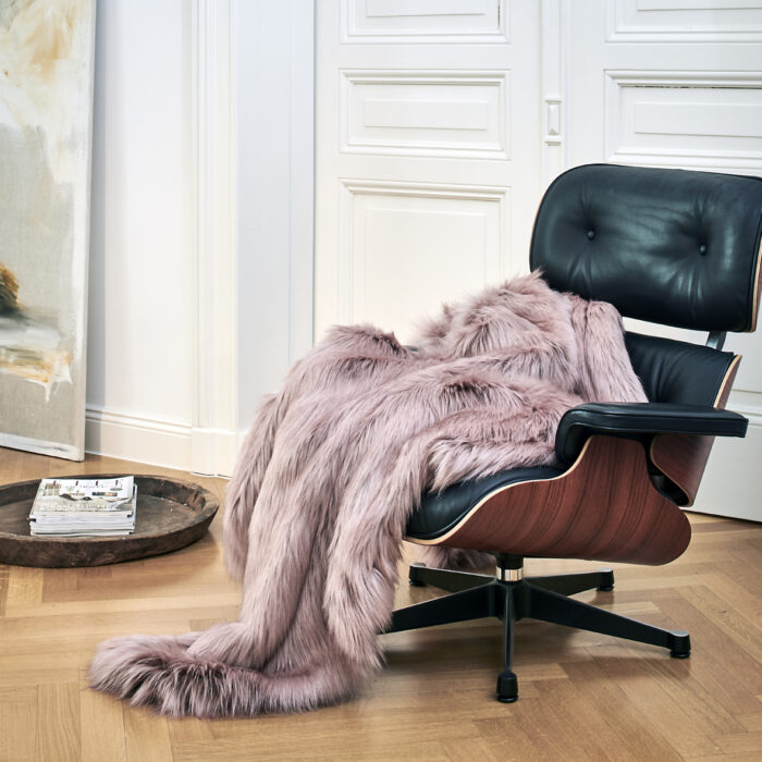 Fuchs rosé, Kunstfell-Plaid, Rückseite Wool-Cashmere kitt, Messemodell