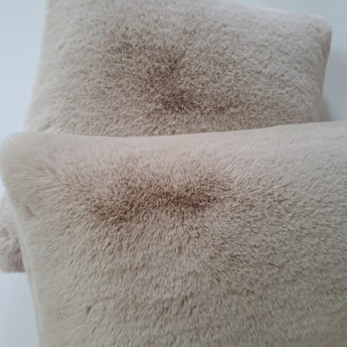Hermelin beige Kissenhüllen – Bild 4